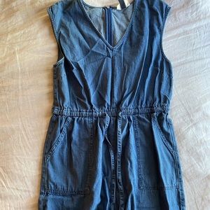 Universal threads chambray denim tank jumpsuit sz m